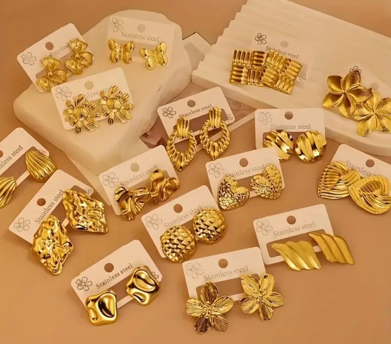 2pairs random gold stainless steel earings