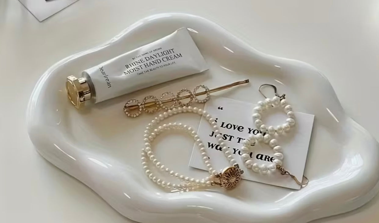 Cloud jewelry display plate