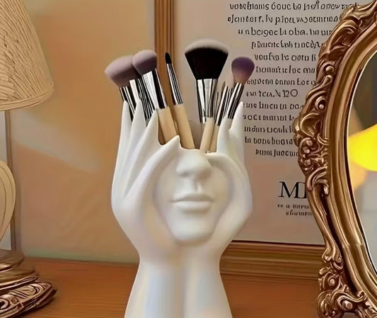 Make up brush holder/pen holder